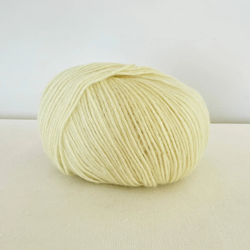 KNIT BOOK2nd_11 GUERNSEY SHAWL糸セット| amuhibi