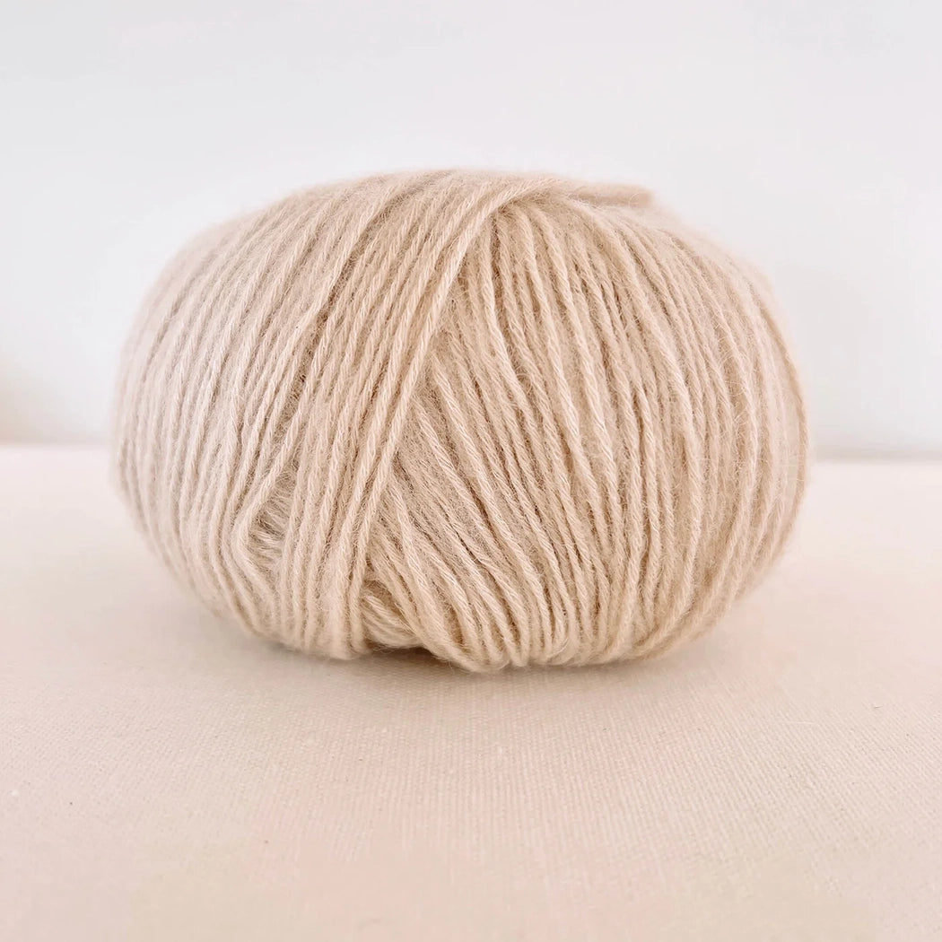 KNIT BOOK2nd_11 GUERNSEY SHAWL糸セット| amuhibi