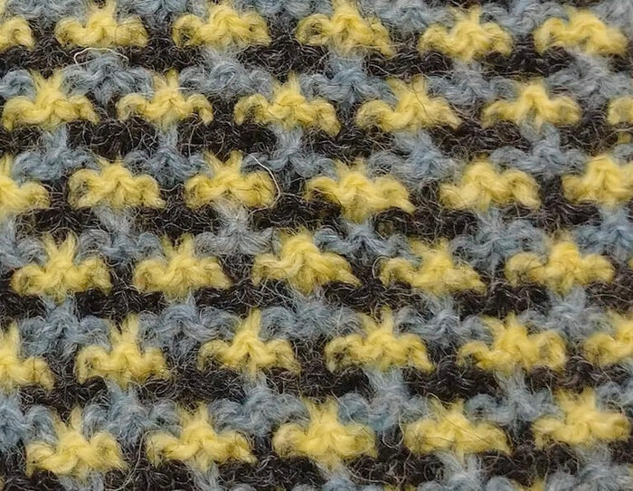 KNIT BOOK2nd_07 KEY NECK SWEATER糸セット| amuhibi