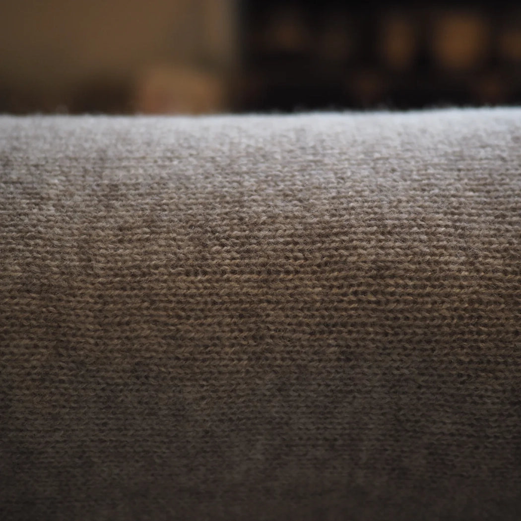 and wool 手編み機で編んだ カシミヤ100%の大判ストール