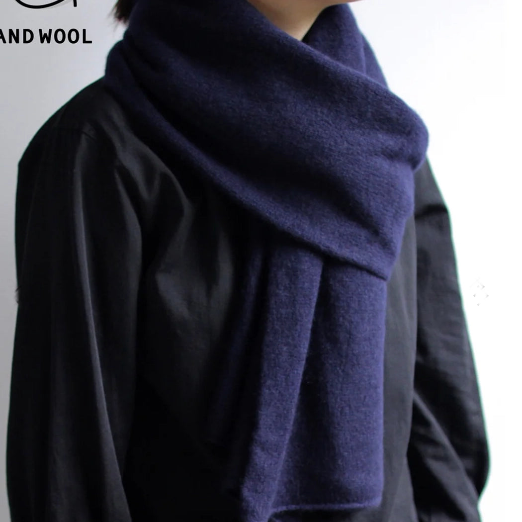 and wool 手編み機で編んだ カシミヤ100%の大判ストール