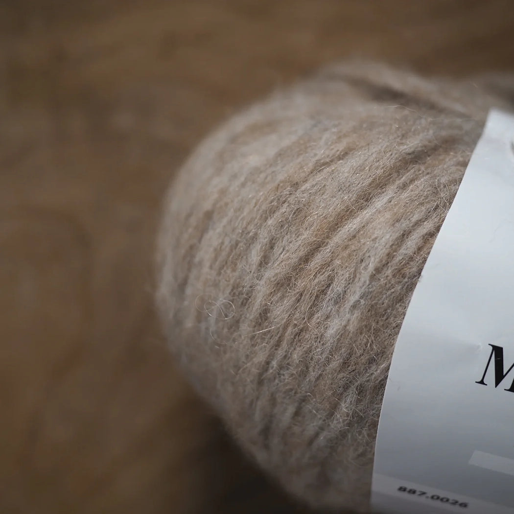 amuhibi KIT | MALOUで編むアランの帽子