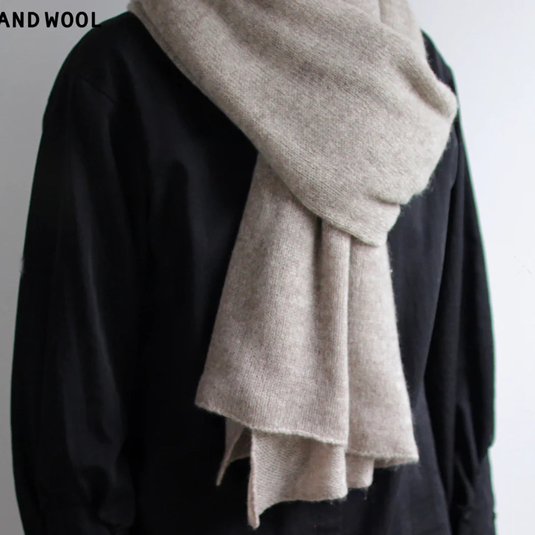 and wool 手編み機で編んだ カシミヤ100%の大判ストール