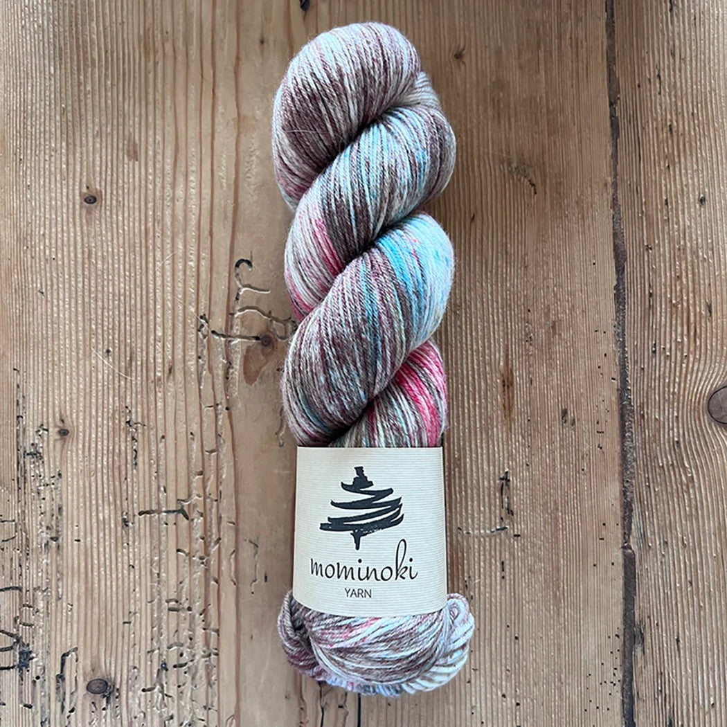 毛糸セット 黒4カセ 赤 クリーム mominoki yarn SOCK FINE 4ply 毛糸セット 黒4カセ 赤 クリーム mominoki yarn SOCK FINE 4ply