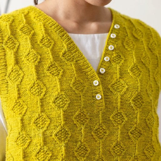 Diamond Vest Knitting Pattern | Cables & Seed Stitch | amuhibi